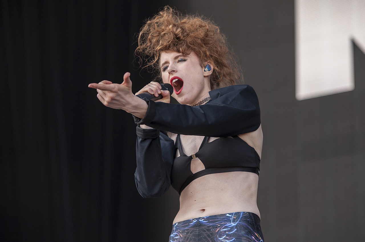 01KIESZA04