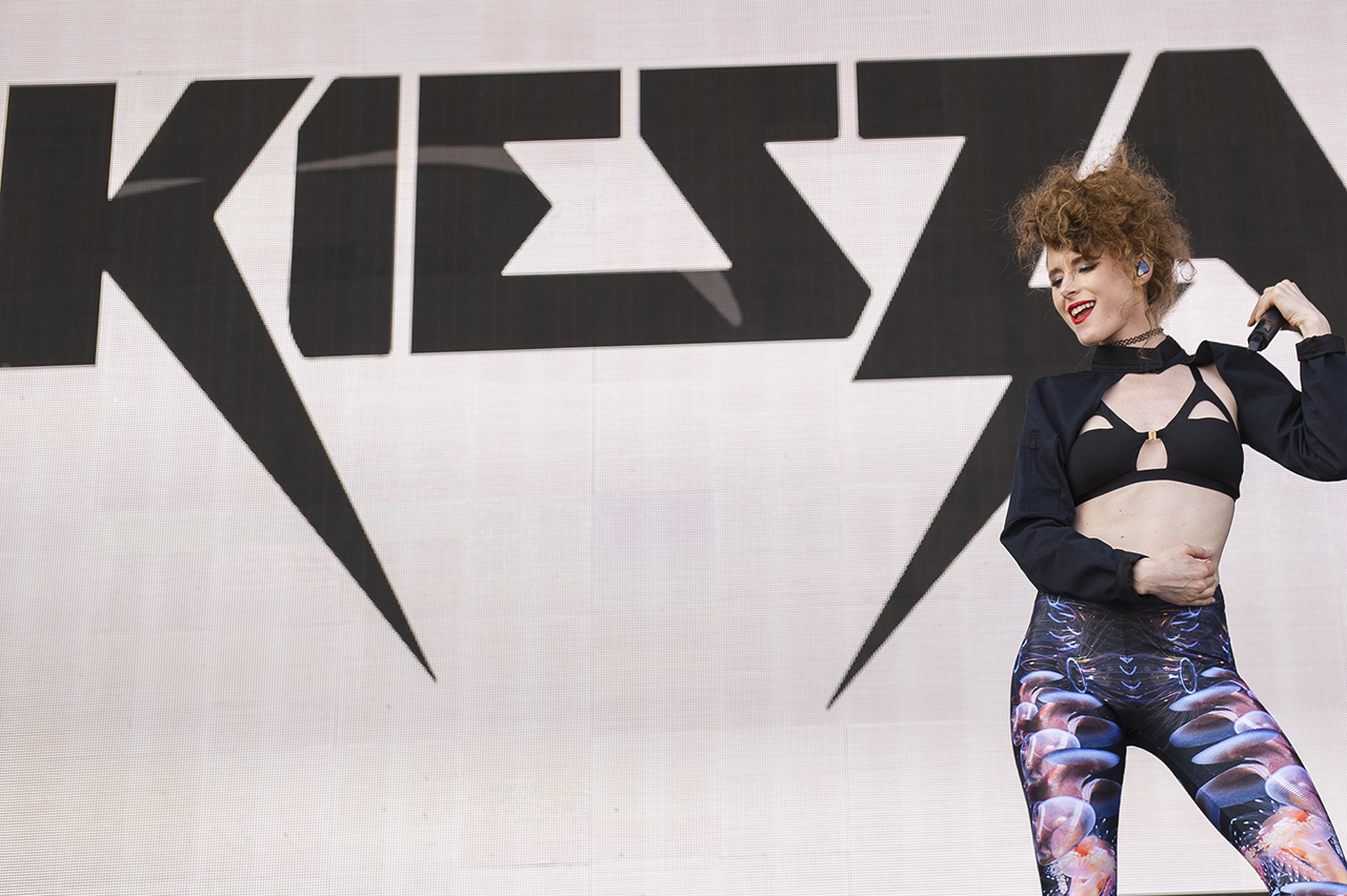 01KIESZA09