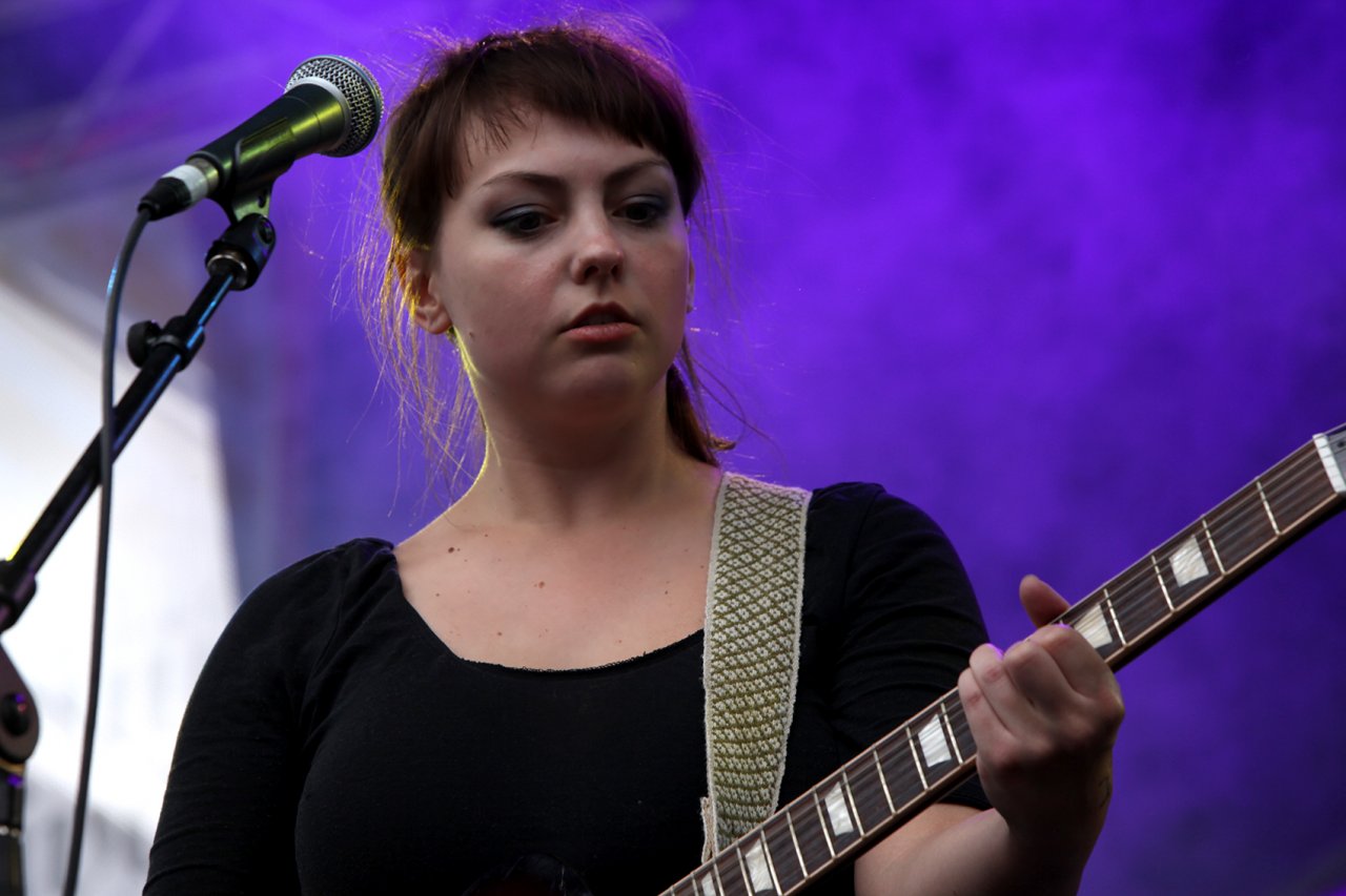 07AngelOlsen03