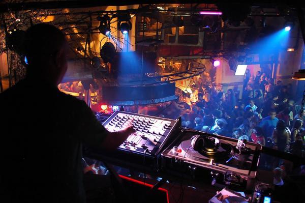 9. La Fleche DOr Nightclub