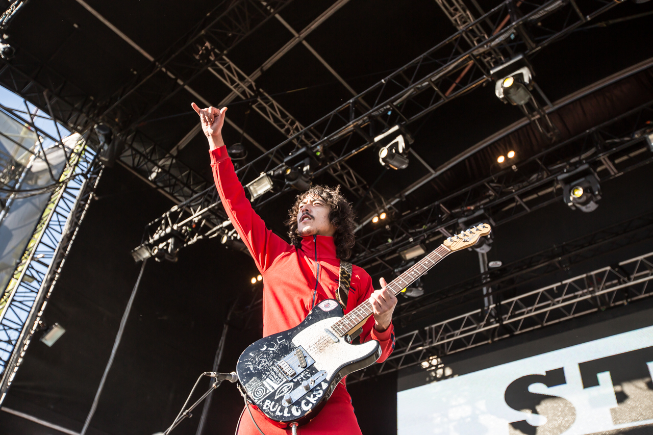 07StickyFingersGroovintheMoo 6