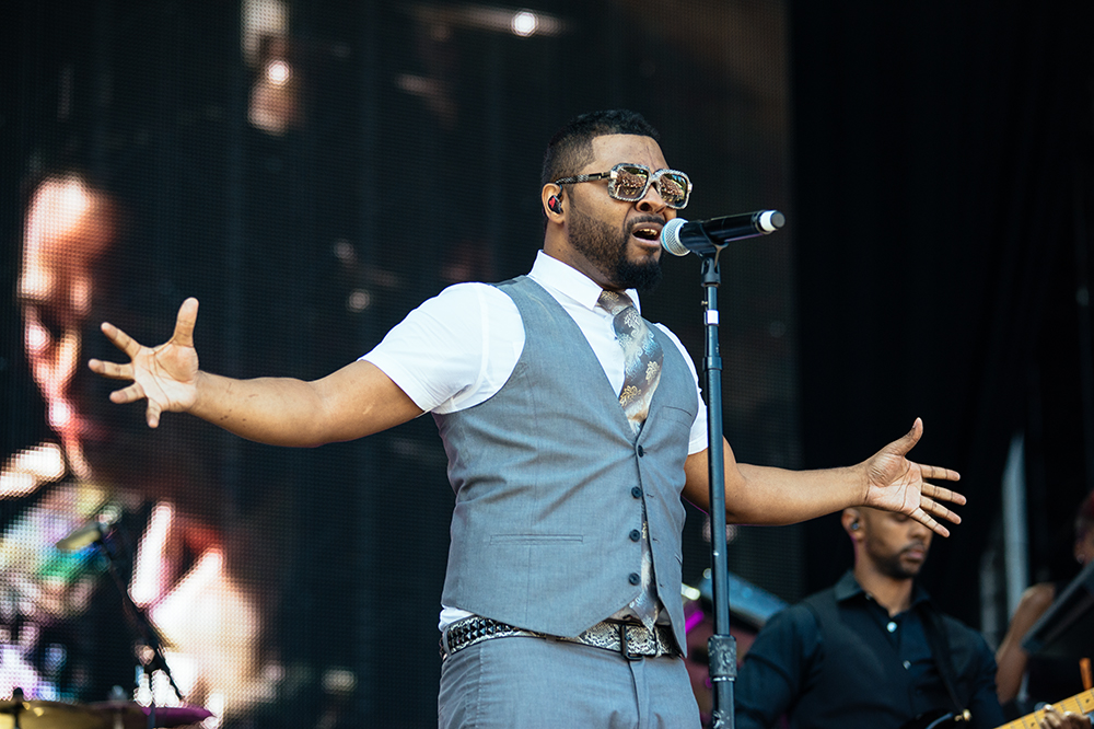 C   Musiq Soulchild 16