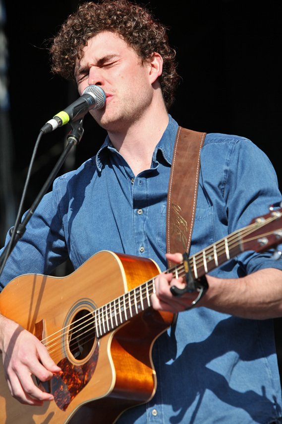 09VanceJoy02