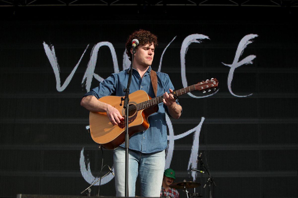 09VanceJoy03