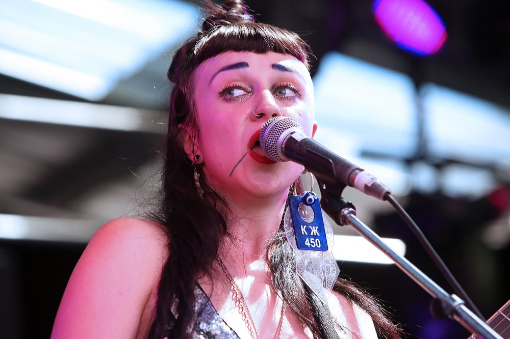 10HiatusKaiyote001