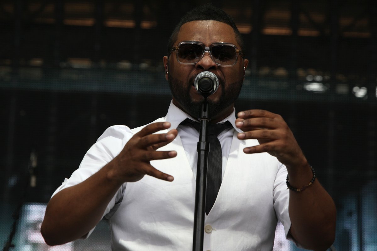 04musiqsoulchild09