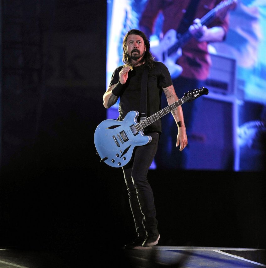 03FooFightersFooFightersLiveInSydney04