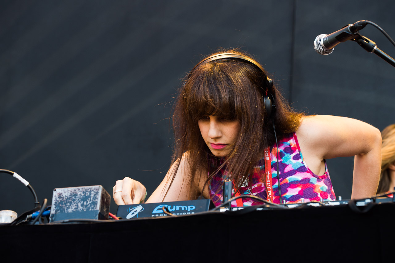 03NinaLasVegasBeatTheDrum 7