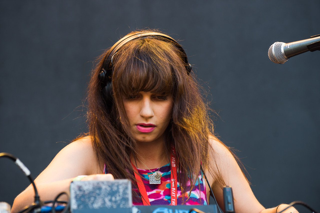 03NinaLasVegasBeatTheDrum 8