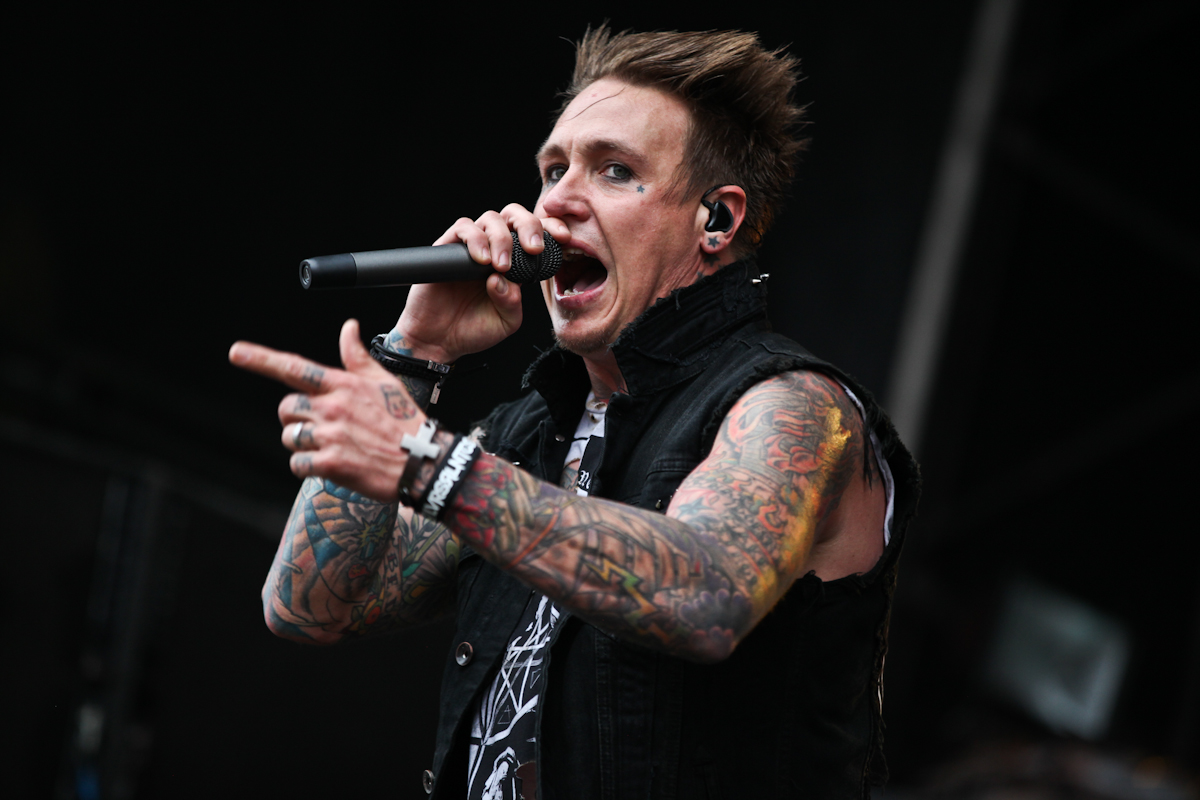 03PapaRoach 36