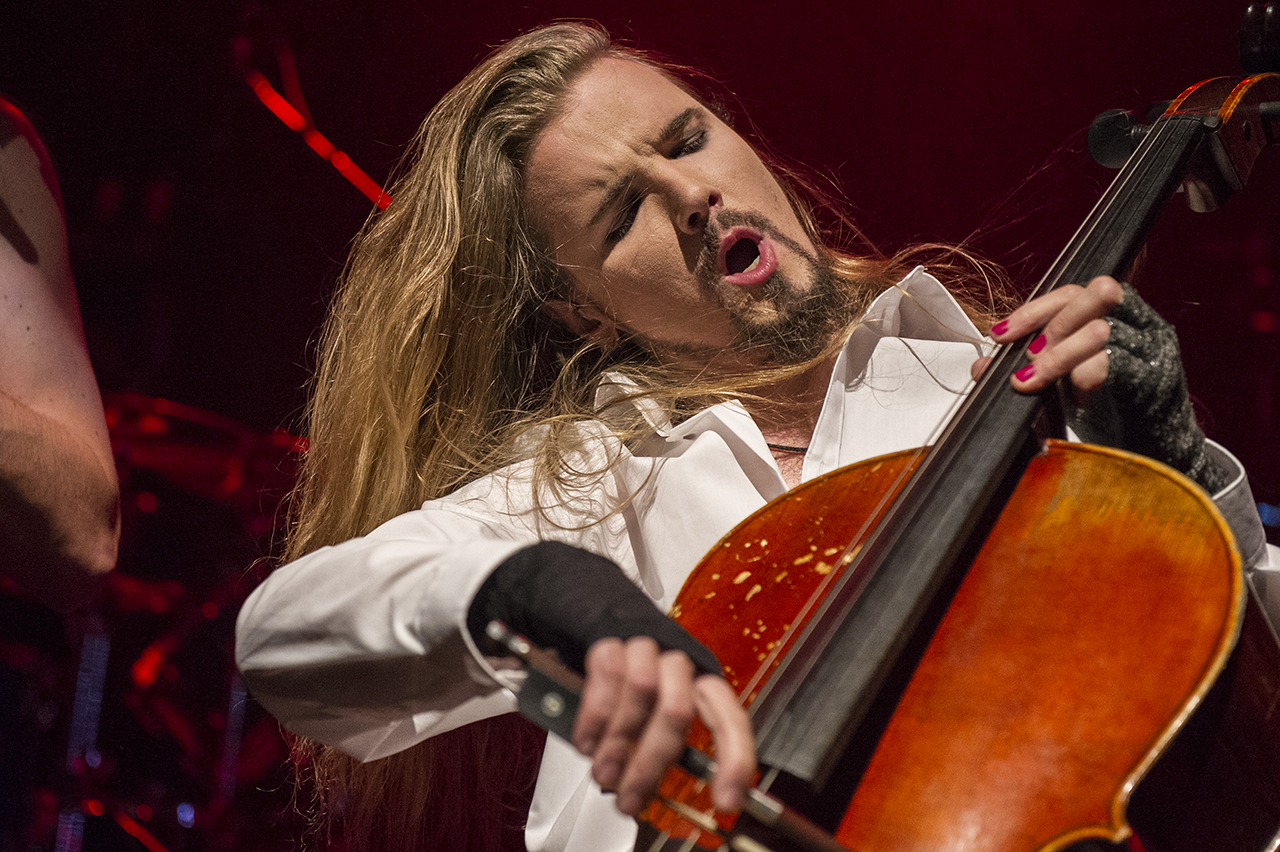 02Apocalyptica09