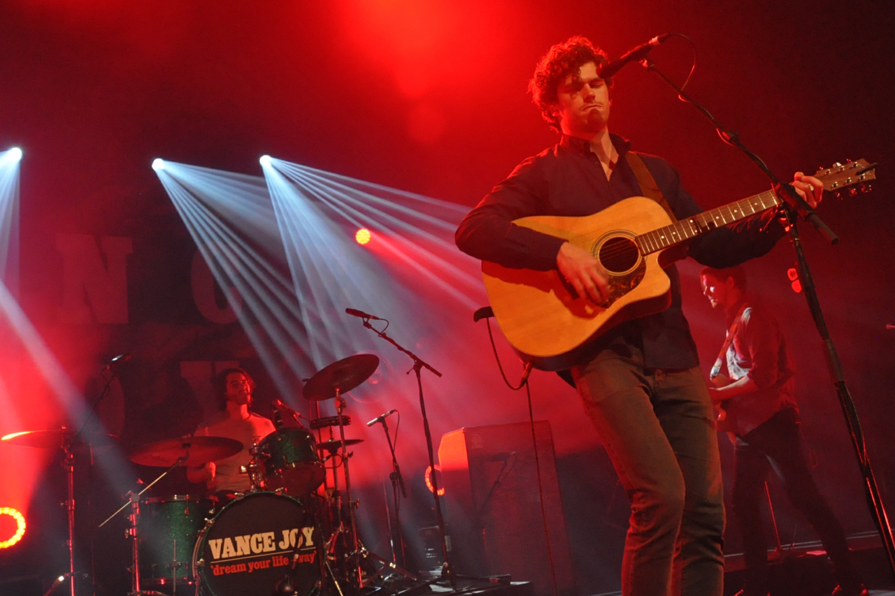 02 Vance Joy Enmore Theatre 13