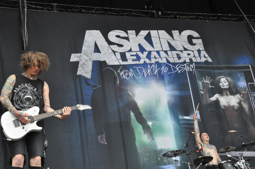 Asking Alexandria 16