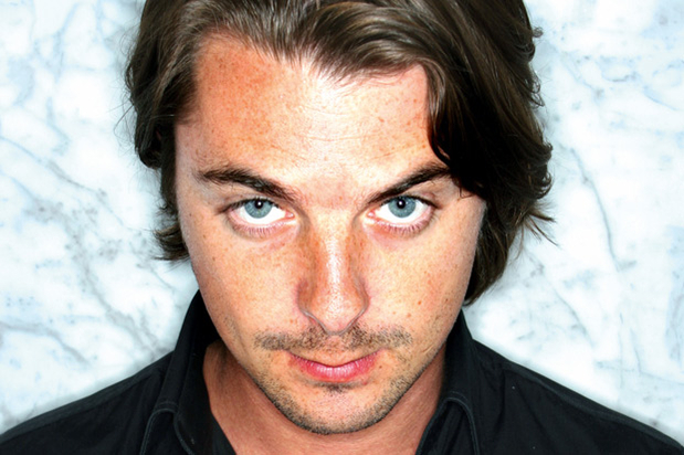 30Axwell