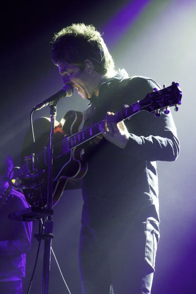 Noel-GallagherNoel Gallagher's High Flying Birdsby-Annette-Geneva-11